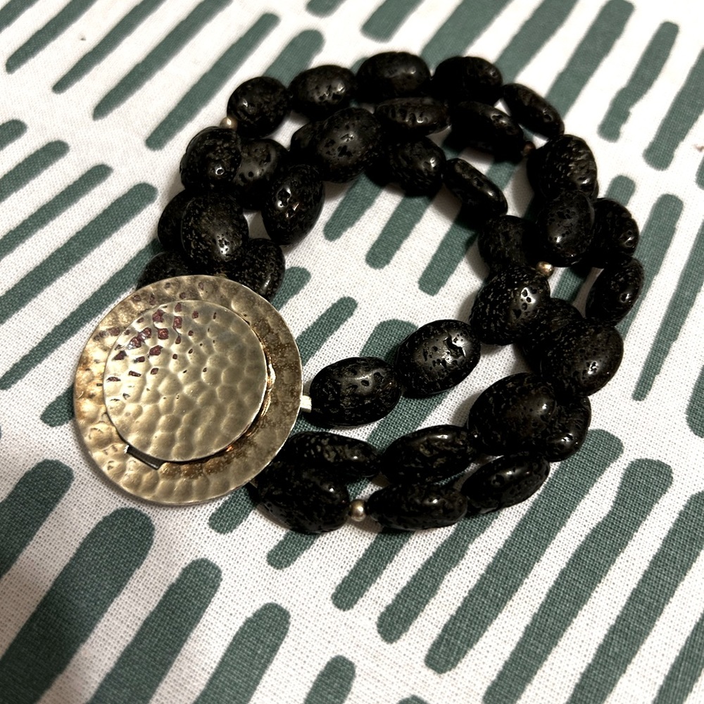 S.Silver and lava stone bracelet